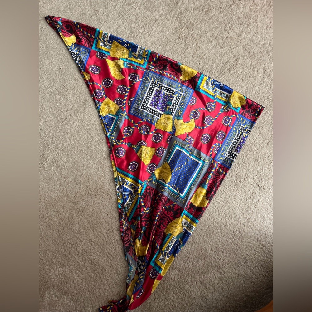 Multi-colored Triangle Shape Scarf 30x28 inches